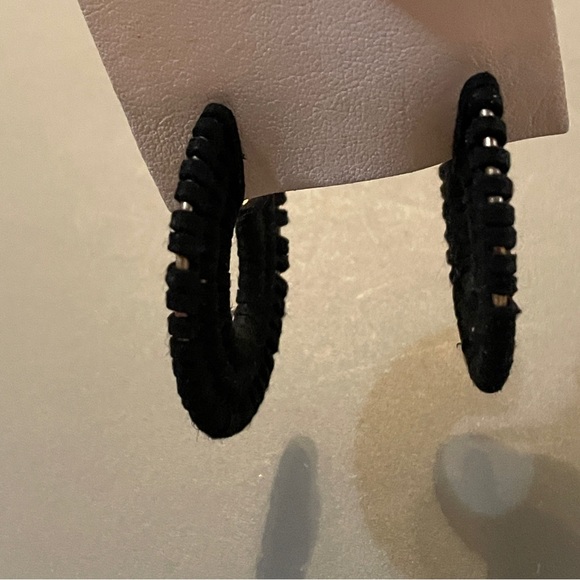 Free People Wrapped Hoops, Black, NWT - Picture 3 of 16